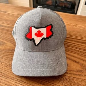 FOX CANADA Hat NWOT! Rare Large/X-Large